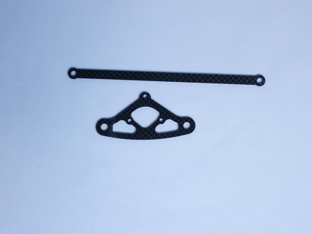 tc3 držalo za baterije in zgornji odbijač.jpg