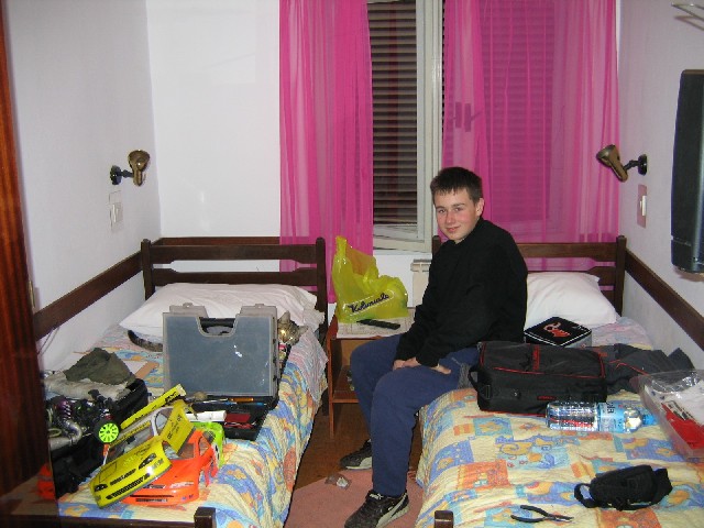 najina soba pred nočnim šravfanjem.jpg