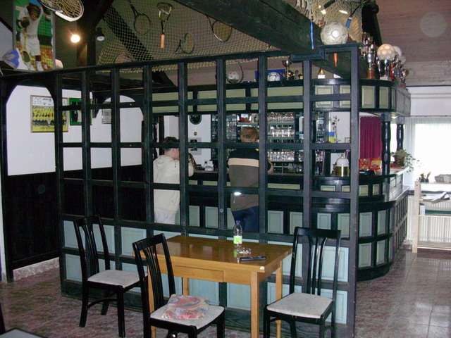bar.jpg