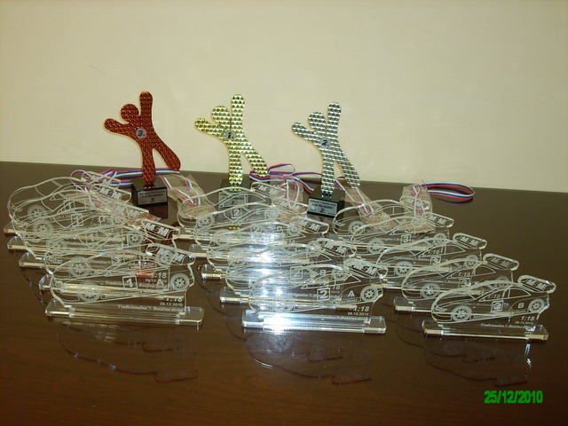 Pokali_7_božična_2010_02_resize.JPG