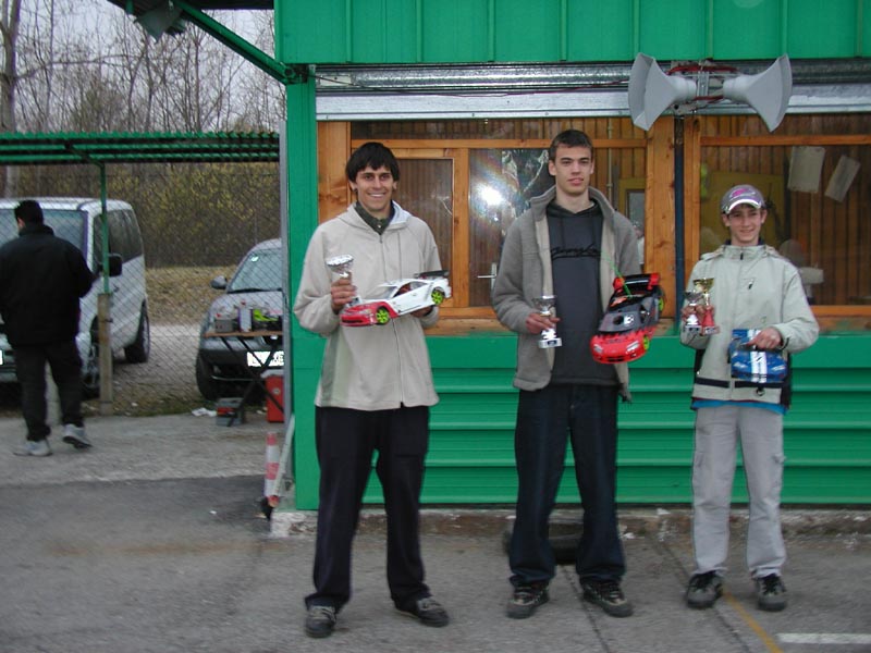 prvi trije 1-10 200mm.jpg