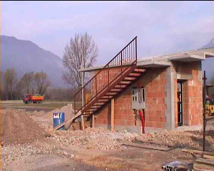 7-11_4_2003a.jpg
