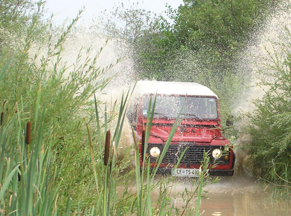 tinaoffroad-02.jpg